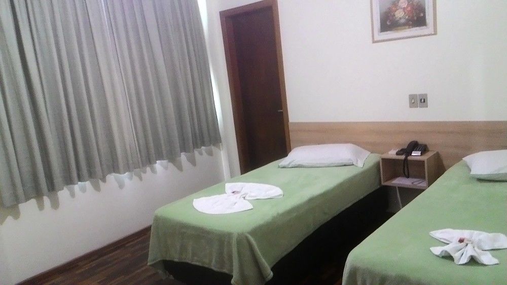 Oyo Hotel Farol Joaçaba Esterno foto