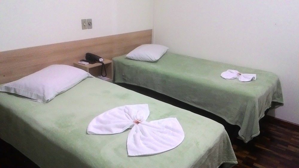 Oyo Hotel Farol Joaçaba Esterno foto